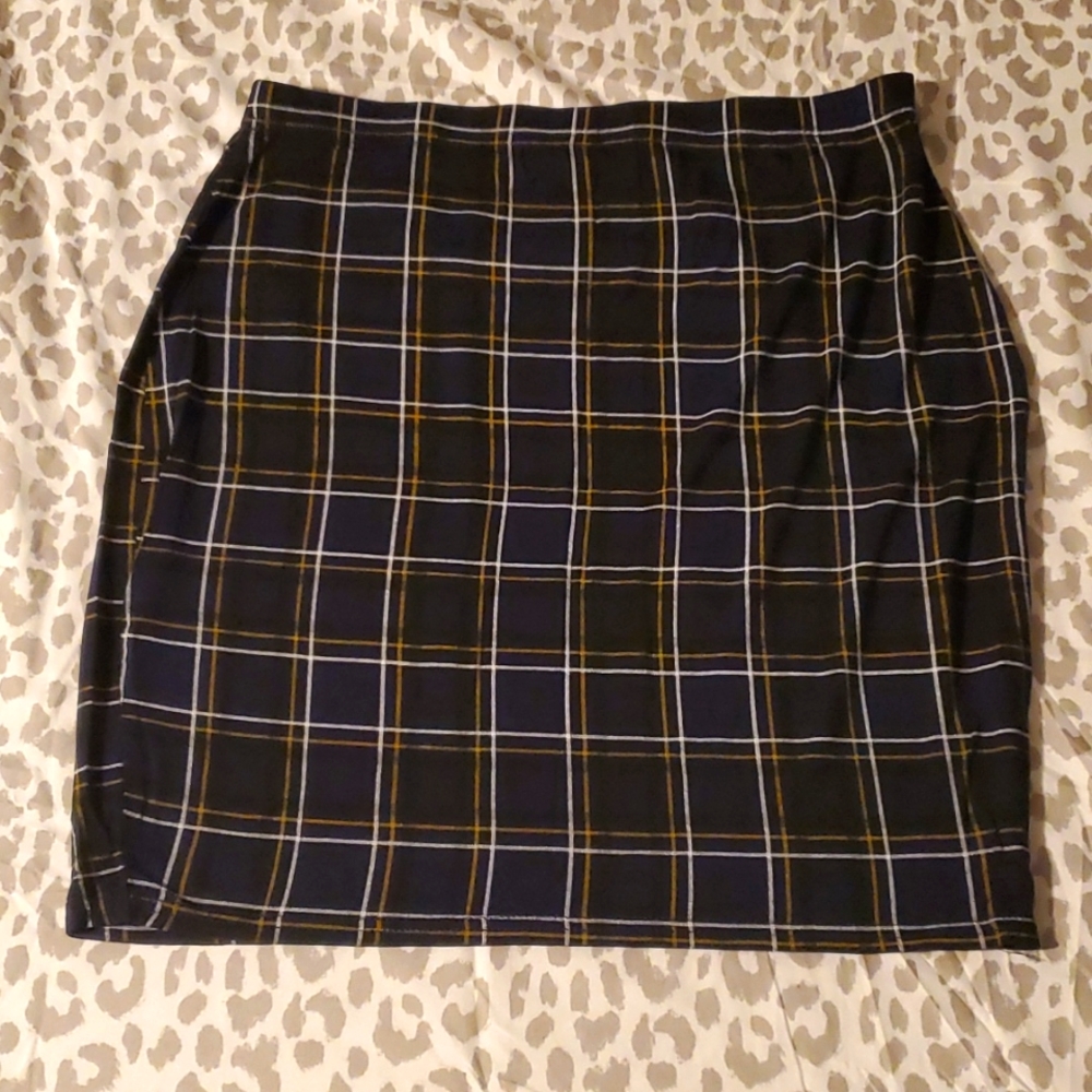 Boohoo mini skirt